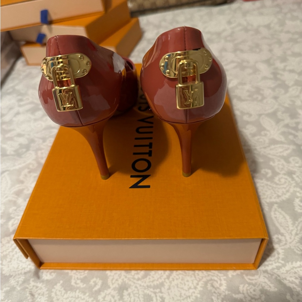 Oh Really! Open toe Louis Vuitton pump
